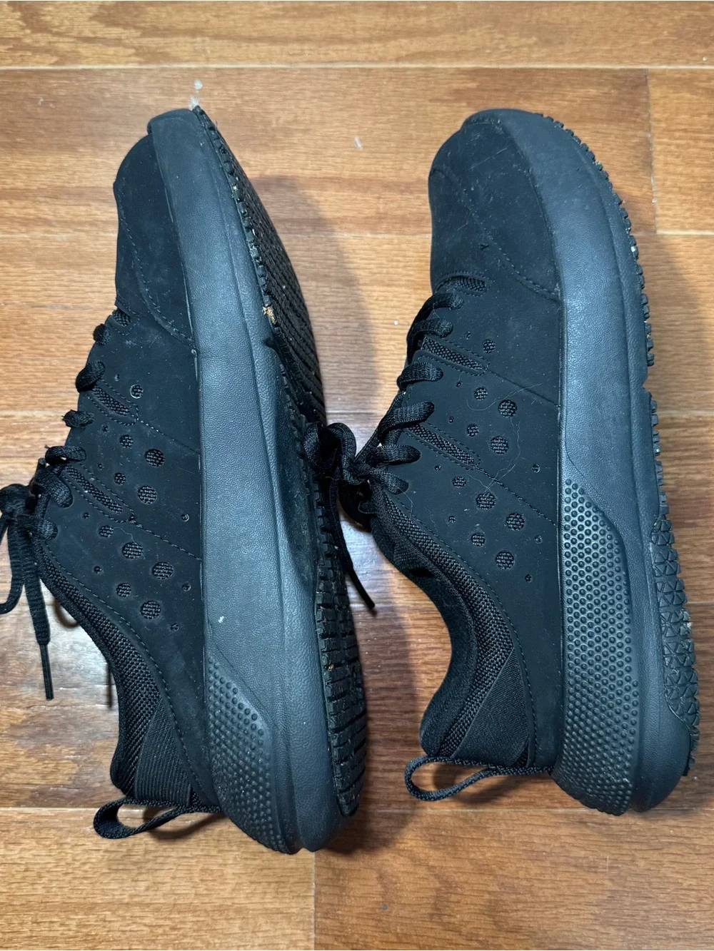 Crocs LiteRide Women all Black Lace-Up Low Top slip resistant restaurant nonslip